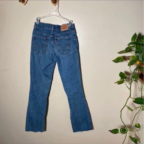 2 / $10 levis jeans - Picture 2 of 3